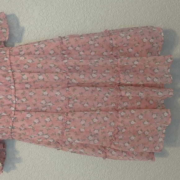 Trixxi pink puff sleeve on off shoulder tiered floral mini dress - Picture 3 of 10